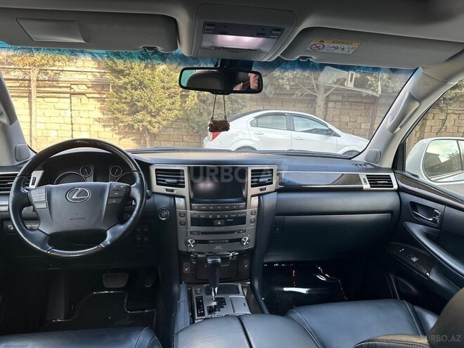 Lexus LX 570-9