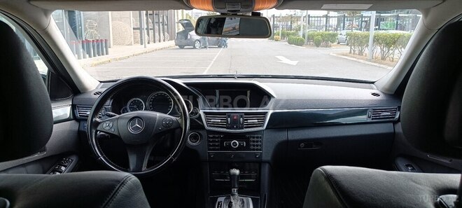 Mercedes E 220 d 2010, 327,000 km - 2.2 л - Bakı