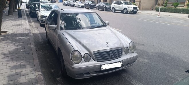 Mercedes E 220 d 2001, 740,000 km - 2.2 l - Bakı