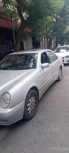 Mercedes E 220 d 2001, 740,000 km - 2.2 l - Bakı