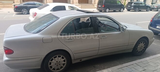Mercedes E 220 d 2001, 740,000 km - 2.2 l - Bakı