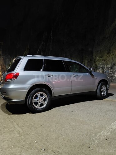 Mitsubishi Airtrek 2003, 325,490 km - 2.4 л - Quba