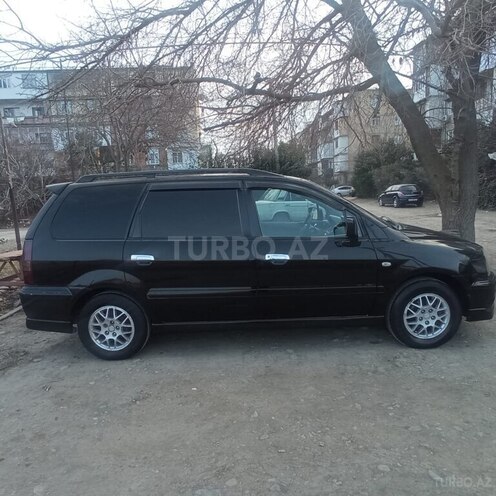 Mitsubishi Grandis 2002, 290,000 km - 2.4 l - Gəncə