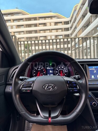 Hyundai Elantra 2017, 95,000 km - 1.6 л - Bakı