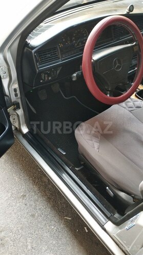 Mercedes 190-7