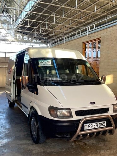 Ford Transit-3