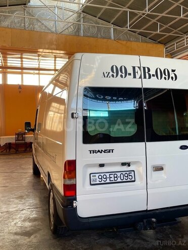 Ford Transit-6