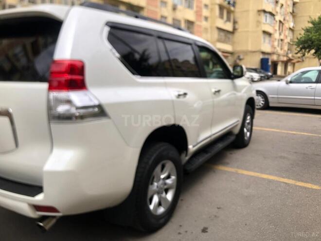 Toyota Land Cruiser Prado-4