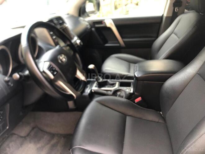 Toyota Land Cruiser Prado-7
