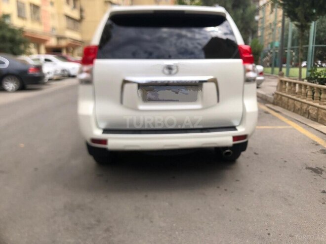 Toyota Land Cruiser Prado-6