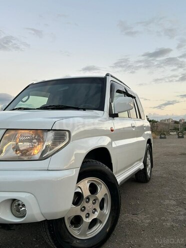 Mitsubishi Pajero io 2001, 220,000 km - 2.0 л - Bakı