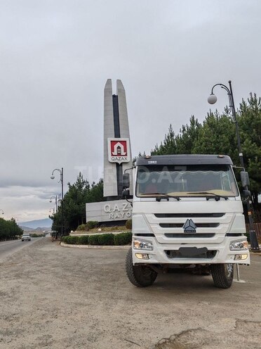 HOWO Sinotruk 2011, 300,000 km - 9.5 l - Qazax