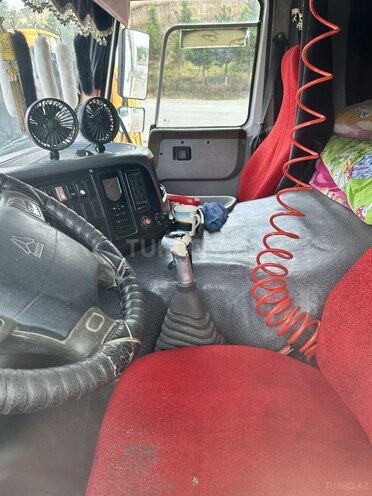 HOWO Sinotruk 2011, 300,000 km - 9.5 l - Qazax