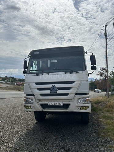 HOWO Sinotruk 2011, 300,000 km - 9.5 l - Qazax