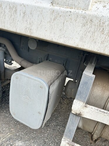HOWO Sinotruk 2011, 300,000 km - 9.5 l - Qazax