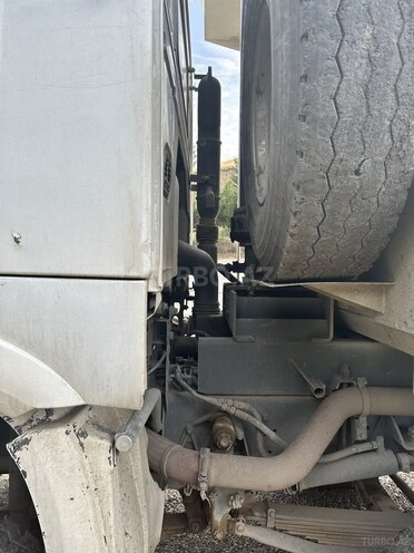 HOWO Sinotruk 2011, 300,000 km - 9.5 l - Qazax
