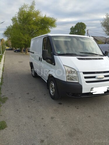 Ford Transit-2