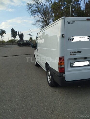 Ford Transit-3