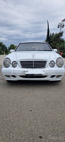 Mercedes E 220 d 2001, 338,448 km - 2.2 l - Masallı