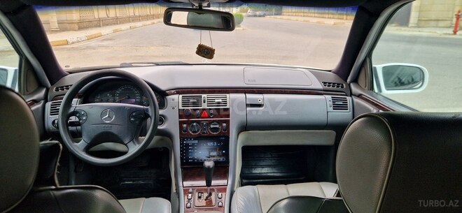 Mercedes E 220 d 2001, 338,448 km - 2.2 l - Masallı