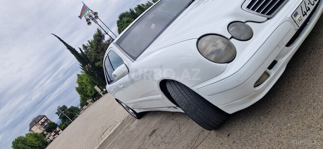 Mercedes E 220 d 2001, 338,448 km - 2.2 l - Masallı