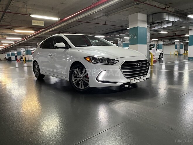 Hyundai Elantra-4