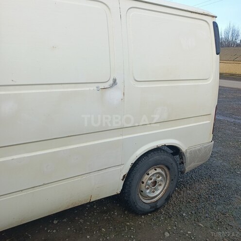 Ford Transit-4