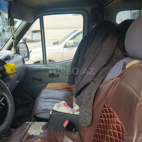 Ford Transit-13