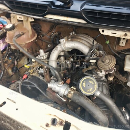 Ford Transit-11