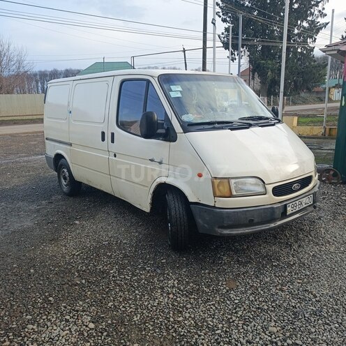 Ford Transit-2