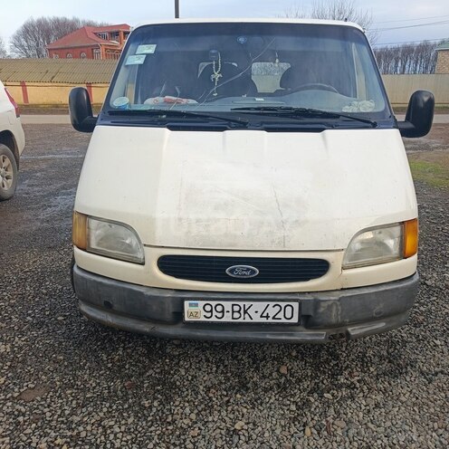 Ford Transit-1