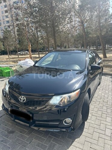 Toyota Camry-1