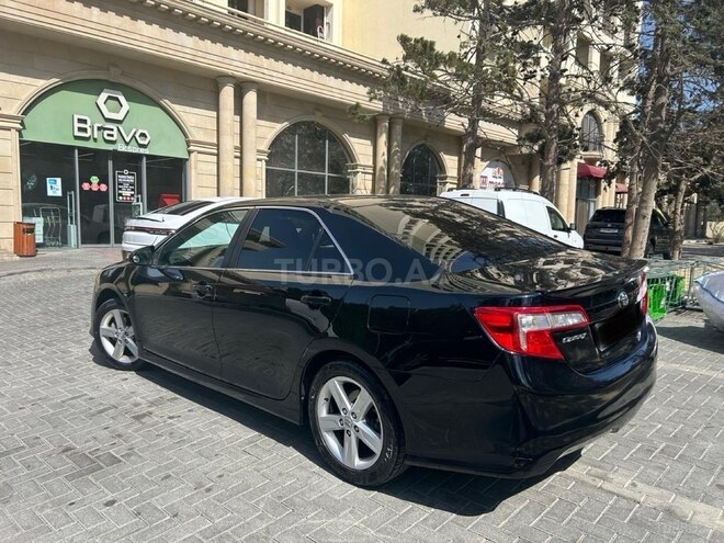 Toyota Camry-5