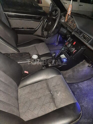 Mercedes E 220 d 1992, 500,000 km - 2.2 l - Beyləqan