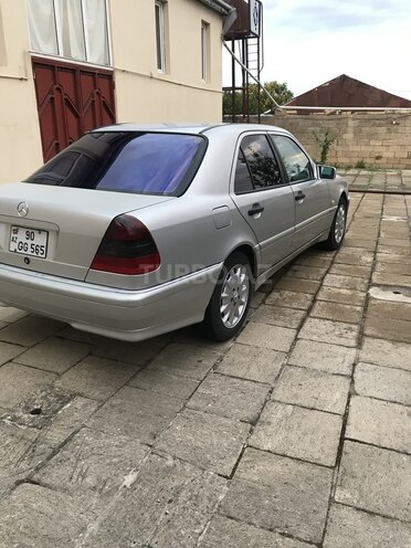 Mercedes C 200 2000, 495,000 km - 2.0 l - Bakı