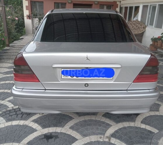 Mercedes C 180 1999, 318,199 km - 1.8 l - Qəbələ