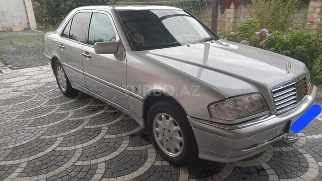 Mercedes C 180 1999, 318,199 km - 1.8 l - Qəbələ