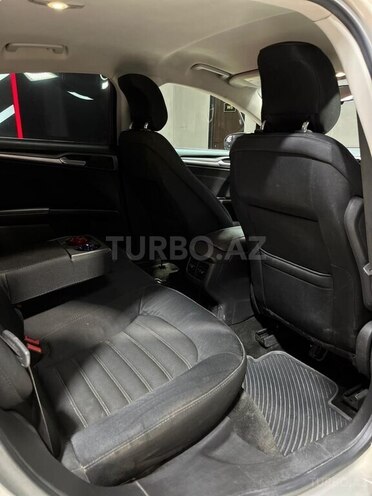 Ford Fusion (North America)-20