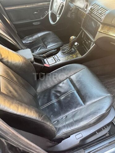 BMW 525 2001, 111,111 km - 2.5 л - Bakı