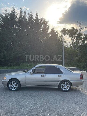 Mercedes C 180 1998, 413,000 km - 1.8 л - Quba