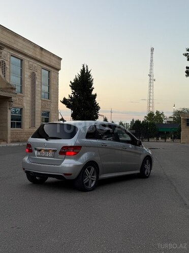 Mercedes B 180 2010, 87,000 km - 1.8 л - Tovuz
