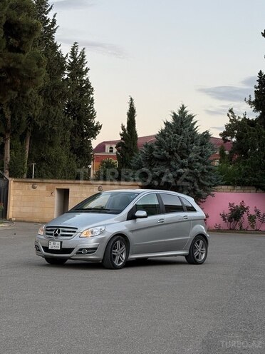 Mercedes B 180 2010, 87,000 km - 1.8 л - Tovuz
