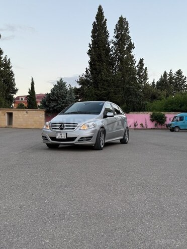 Mercedes B 180 2010, 87,000 km - 1.8 л - Tovuz