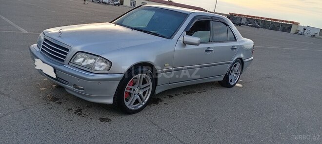 Mercedes C 240 2000, 370,000 km - 2.4 l - Bakı