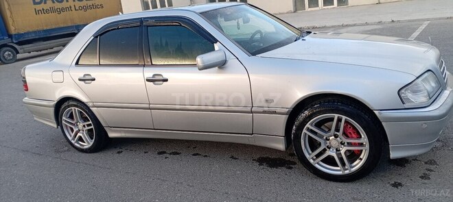 Mercedes C 240 2000, 370,000 km - 2.4 l - Bakı