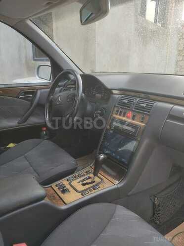 Mercedes E 240 2000, 306,000 km - 2.6 l - Bakı