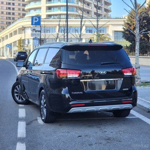 Kia Carnival 2015, 270,000 km - 2.2 l - Bakı