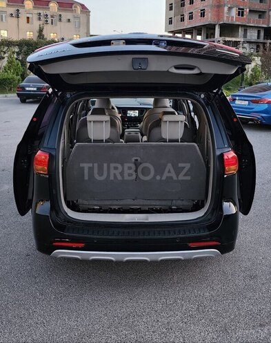 Kia Carnival 2015, 270,000 km - 2.2 l - Bakı