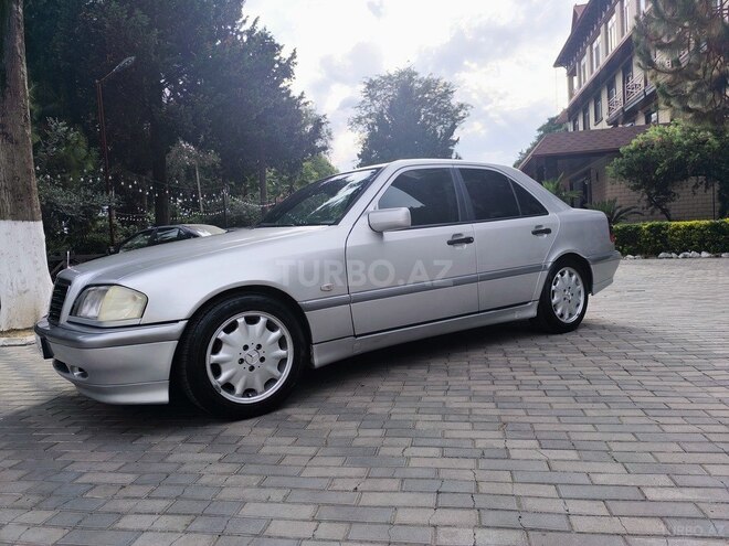Mercedes C 200 1999, 301,000 km - 2.0 л - Masallı