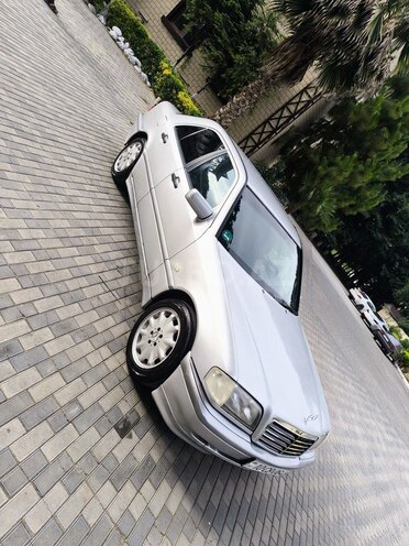 Mercedes C 200 1999, 301,000 km - 2.0 л - Masallı